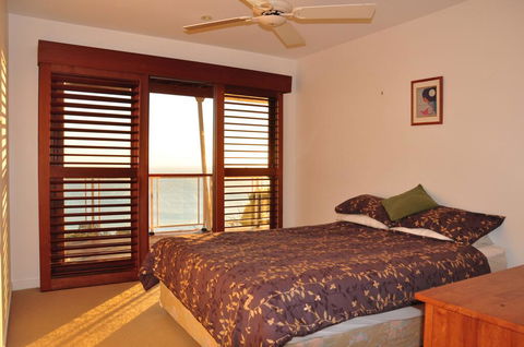 77 Cooloola Drive-Rainbow Beach - Foster Accommodation 0