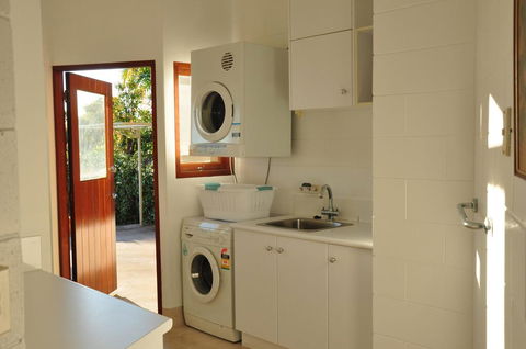 77 Cooloola Drive-Rainbow Beach - Foster Accommodation 1