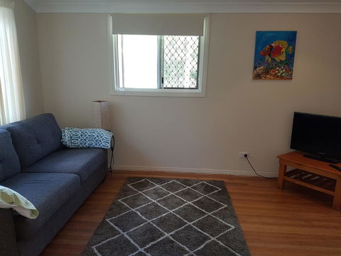 8 Hakea Place - Family Home On A Quiet Street, Close To Beach & Shops, Pet Friendly - Foster Accommodation 3