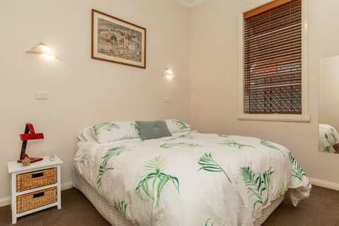 94Best Apartments - Foster Accommodation 1
