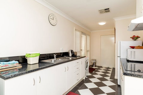 94Best Apartments - Foster Accommodation 2