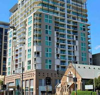 96 North Terrace Stylish Penthouse Apartment - Foster Accommodation