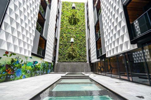 A Central & Cozy 2BR Apt Near Federation Square - Foster Accommodation 3