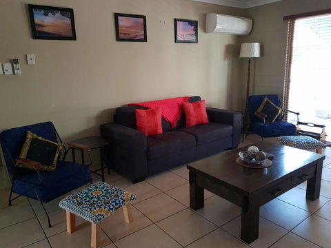 A City Retreat, 2BR Apartment - Reid Park -Townsville - Foster Accommodation 0