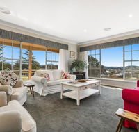 A House With A View Molong. NSW - Foster Accommodation