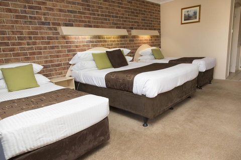 A Line Motel - Foster Accommodation 3