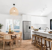A PERFECT STAY - 3 Salty Sisters - Foster Accommodation
