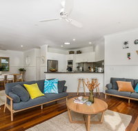 A PERFECT STAY - Barefoot Lane - beach house - Foster Accommodation