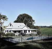 A PERFECT STAY - Benny's Cottage - Foster Accommodation