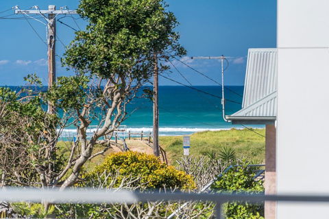 A PERFECT STAY - Sandy Feet - Foster Accommodation 1