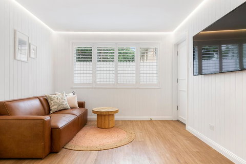 A PERFECT STAY - Sunset Beach - Riverside - Foster Accommodation 0