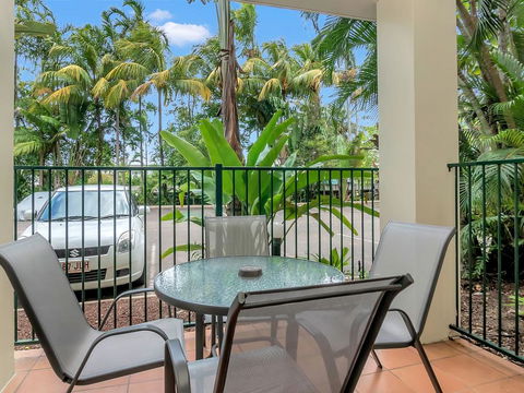 A Taste Of The Tropics - Foster Accommodation 3