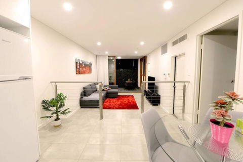 A1 - Private Gateway @ Chippendale Green Free P AirCon - Foster Accommodation 3