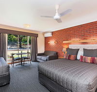 AAt 28 Goldsmith Motel - Foster Accommodation