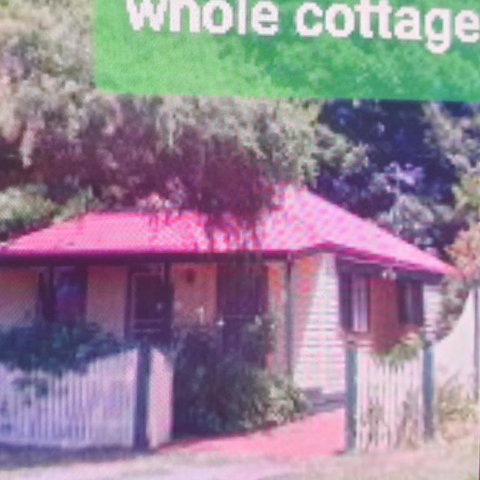 Abelia Cottages Botanical - Foster Accommodation 3