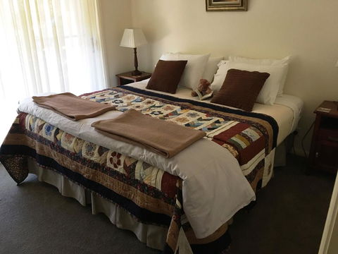 Abelia House B &B - Foster Accommodation 1