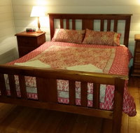 About Town Cottages - Foster Accommodation