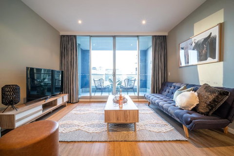 Above The Square On Hindmarsh-Pool - Gym - Carpark - Foster Accommodation 0