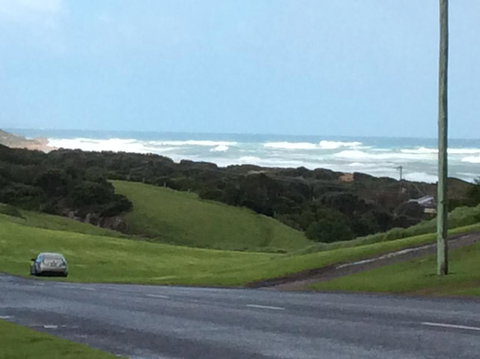 Abrigo Apartment - Foster Accommodation 2