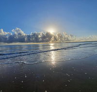 ABSOLUTE BEACH FRONT MACKAY - Comfort Resort Blue Pacific - Foster Accommodation