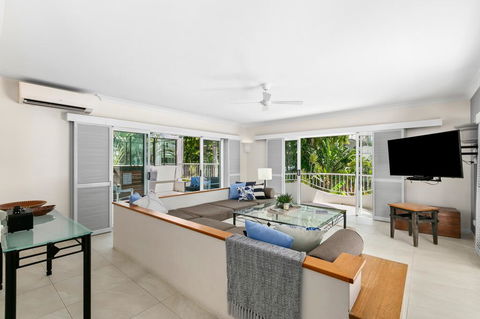 Absolute Beachfront Apt. With Private Pool In Alamanda Beachfront Resort (48) - Foster Accommodation 3