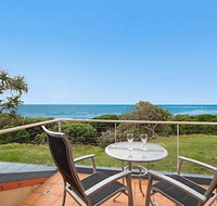 Absolute Beachfront at Hastings - Foster Accommodation
