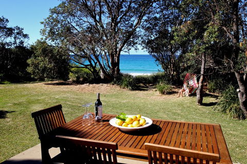 Absolute Beachfront Mollymook - Foster Accommodation 0