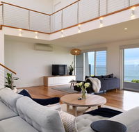 Absolute Waterfront - Foster Accommodation