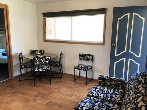 Acacia Caravan Park & Holiday Units - Foster Accommodation 3