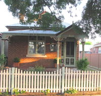 Acacia Cottage on Peel Bathurst - Foster Accommodation