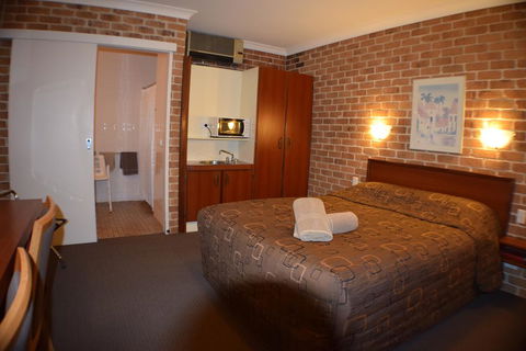 Acacia Motor Inn - Foster Accommodation 0