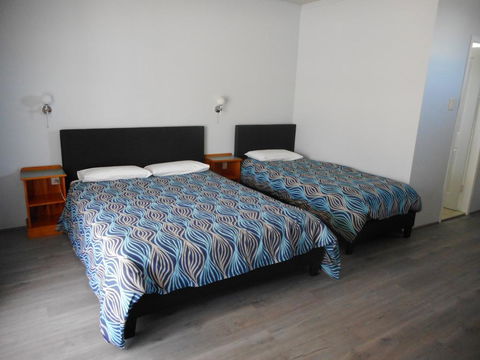Acacia Rose Motor Inn - Foster Accommodation 2