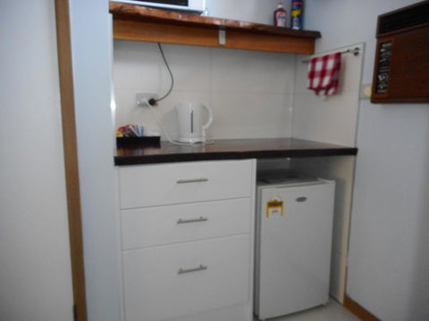 Acacia Rose Motor Inn - Foster Accommodation 3