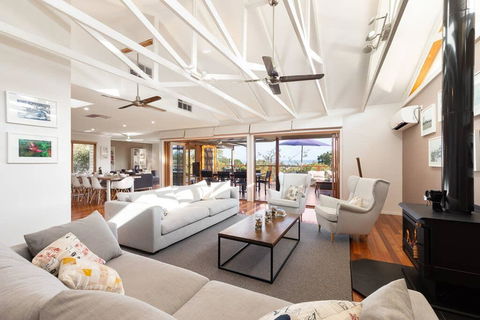 Acqua Vista - Water View, Fireplace, Walk To Beach - Foster Accommodation 0