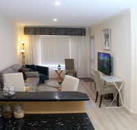 ADELAIDE CBD APARTMENT - 3BR 2BATH  CARPARK - Foster Accommodation