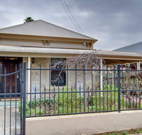 Adelaide close CBD Large Private Studio Apartment in St Peters - Foster Accommodation