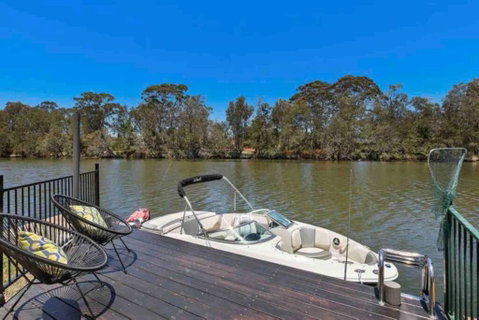 DOCK 08 Riverside Entertainer Pets Welcome - Foster Accommodation 0