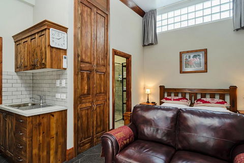 Eagle Foundry Bed & Breakfast - Foster Accommodation 1