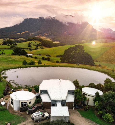 Eagles Nest Retreat - Foster Accommodation 0