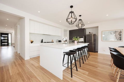 EDEN Spacious Torquay Family Escape - Foster Accommodation 4