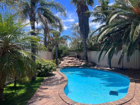 Edgewater Whole Holiday Resort - Foster Accommodation 0