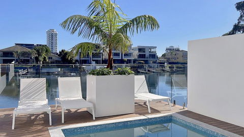 E.S. Surfers Paradise - Foster Accommodation 0