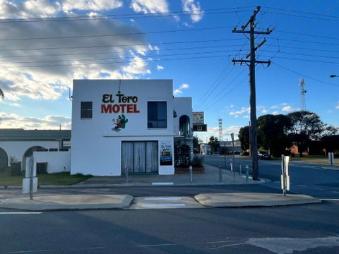 El Toro Motel - Foster Accommodation 0