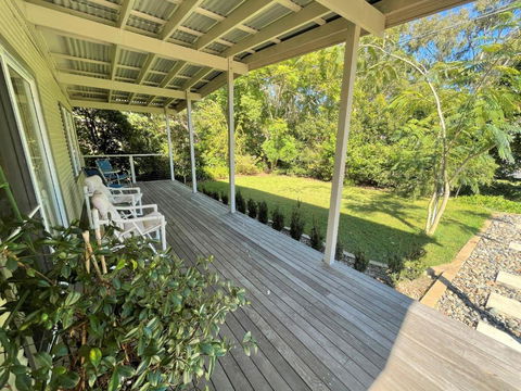 Elizabeth Beach Guest House - Foster Accommodation 1