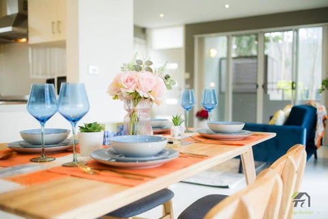 Entire 3 Bedrooms Townhouse In Baulkham Hills - Foster Accommodation 0