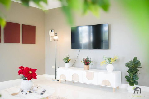 Entire 3 Bedrooms Townhouse In Baulkham Hills - Foster Accommodation 2