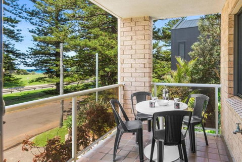 Esplanade Escape - Beachfront Family Bliss - Foster Accommodation 3