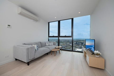 EQ Tower Modern Apartments Melbourne Central CBD - Foster Accommodation 3