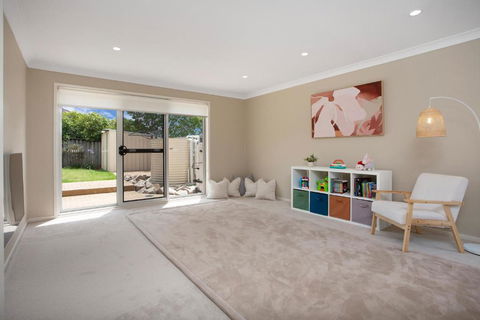 Entire Home In Park Central - Family-Friendly Getaway - Walk To Parks, Shops And Transport In Macarthur - Foster Accommodation 4