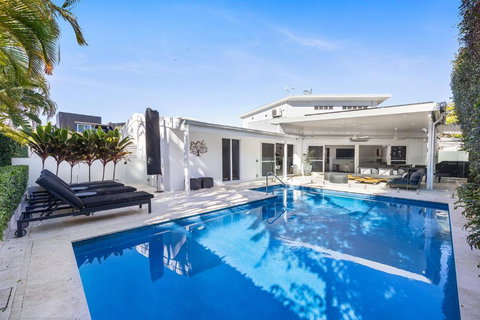 Family & Pet-Friendly Luxury Near Hastings St - Foster Accommodation 2